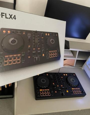 Pioneer DJ DDJ-FLX4 Dubbele deckcontroller Zwart beschikbaar voor biedingen