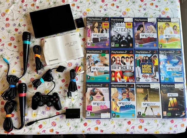 Playstation 2 met 12 singstar games!, Games en Spelcomputers, Spelcomputers | Sony PlayStation 2, Zo goed als nieuw, Zwart, Ophalen of Verzenden