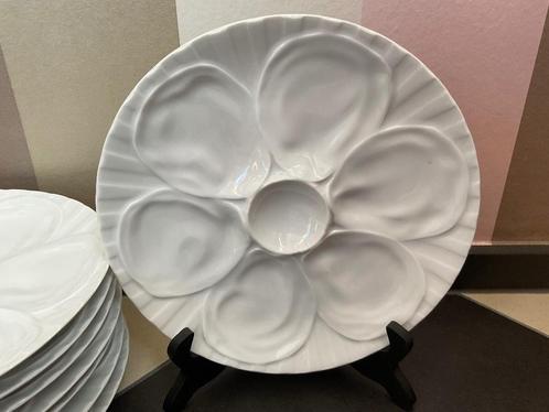 Set van 8 witte porseleinen Oesterborden Pillivuyt Frankrijk, Antiek en Kunst, Antiek | Servies los, Ophalen of Verzenden