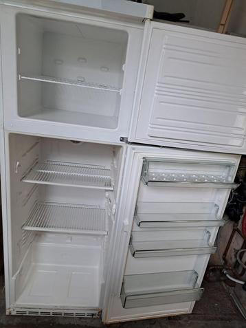 frigo miele met kleine diepvries beschikbaar voor biedingen