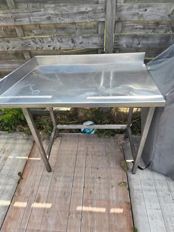 Rvs werktafel beschikbaar voor biedingen