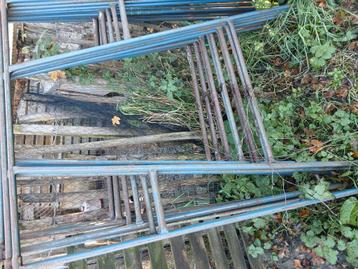 Schragen beschikbaar voor biedingen