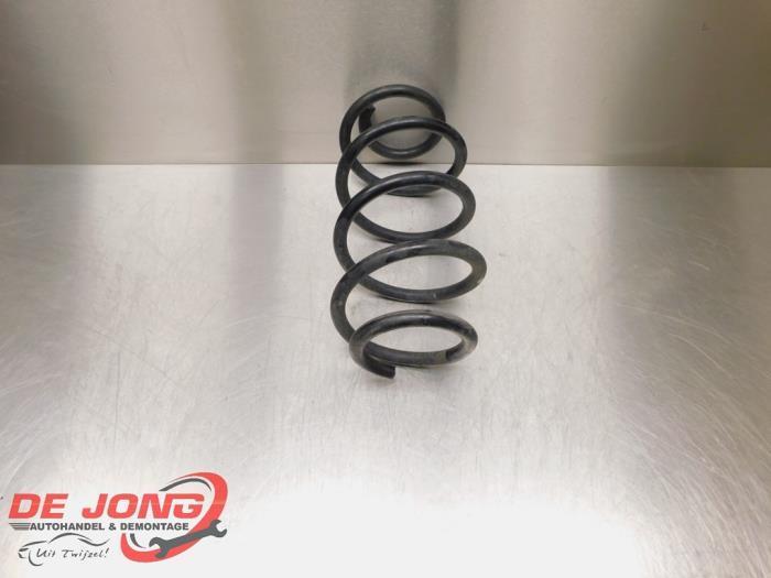 Schroefveer achter van een Mercedes CLA, Auto-onderdelen, Ophanging en Onderstel, Mercedes-Benz, Gebruikt, 3 maanden garantie