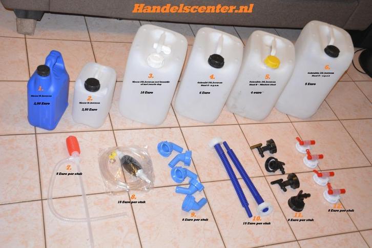 Jerrycans van 5, 20, 25 liter Nieuw & Gebruikt-Toebehoren!!, Tuin en Terras, Regentonnen, Zo goed als nieuw, Kunststof, Minder dan 75 liter