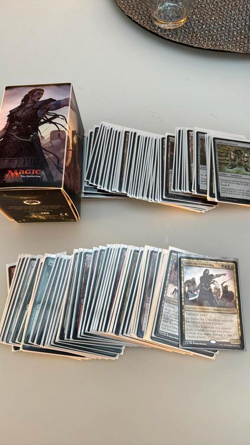 Commander deck : Saskia the Unyielding, Hobby en Vrije tijd, Verzamelkaartspellen | Magic the Gathering, Zo goed als nieuw, Ophalen of Verzenden