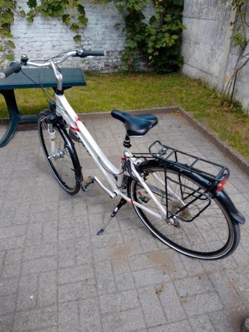 TREK DAMES/MEISJES FIETS IN NIEUW👌 STAAT ❗, Fietsen en Brommers, Fietsen | Dames | Damesfietsen, Zo goed als nieuw, Versnellingen