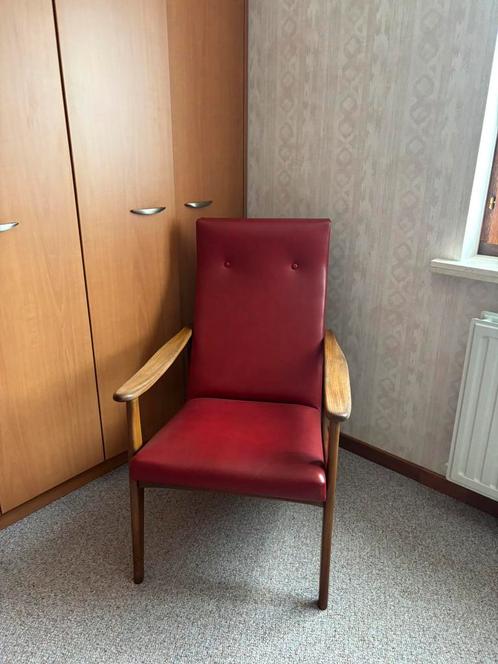 Vintage stoel, Huis en Inrichting, Fauteuils, Zo goed als nieuw, Leer, Ophalen
