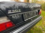 Mercedes 230E met sléchts 109000 km!, Auto's, Mercedes-Benz, 4 deurs, 4 cilinders, Blauw, 2300 cc