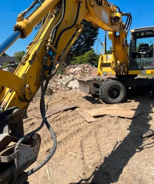 Furukawa 725ls bandenkraan, Articles professionnels, Machines & Construction | Grues & Excavatrices, Excavatrice, Enlèvement