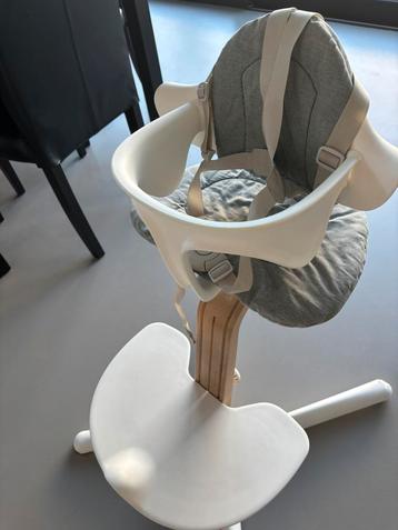 Nomi eetstoel, Kinderen en Baby's, Kinderstoelen, Ophalen, Zo goed als nieuw, Meegroeistoel, Stoelverkleiner