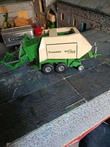 Krone BigPack Multi-Cut Siku Press beschikbaar voor biedingen