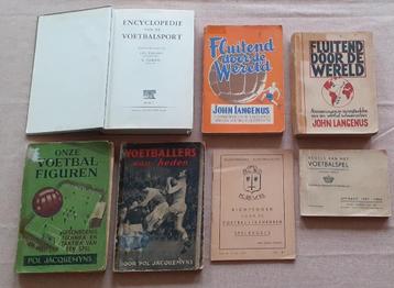 oude voetbalboeken beschikbaar voor biedingen