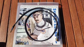 Analysis Plus paarse USB-kabel van 1 m beschikbaar voor biedingen