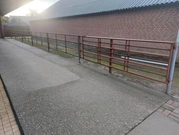 Hekwerk degelijk beschikbaar voor biedingen