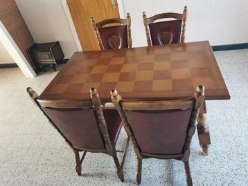 Houten uittrekbare tafel met 4 houten stoelen, Huis en Inrichting, Ophalen, Gebruikt