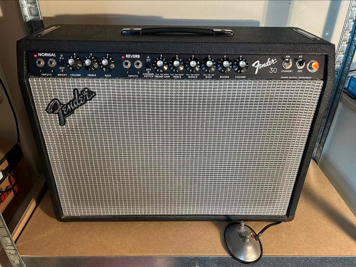 Als NIEUW: Fender 30 lampen versterker + reverb (tube), Muziek en Instrumenten, Versterkers | Bas en Gitaar, Zo goed als nieuw