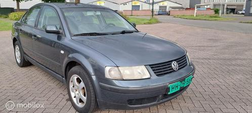 Volkswagen Passat 1.8-5V Turbo Trendline, Auto's, Volkswagen, Te koop, Passat, ABS, Airbags, Airconditioning, Alarm, Centrale vergrendeling