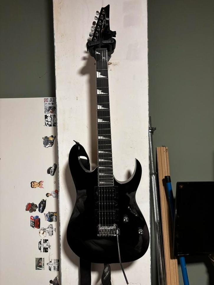 Ibanez GRG170DX-BKN en Harley Benton HB-10G, Muziek en Instrumenten, Snaarinstrumenten | Gitaren | Elektrisch, Zo goed als nieuw