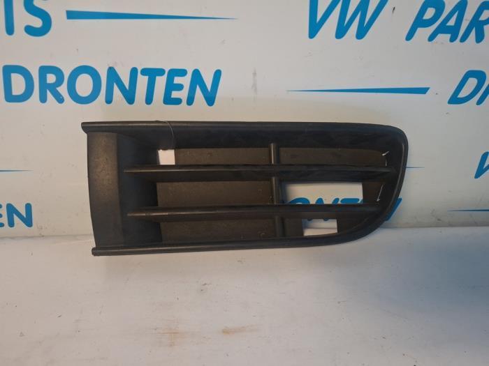 Calandre d'un Volkswagen Polo, Volkswagen, -, 3 mois de garantie, Utilisé