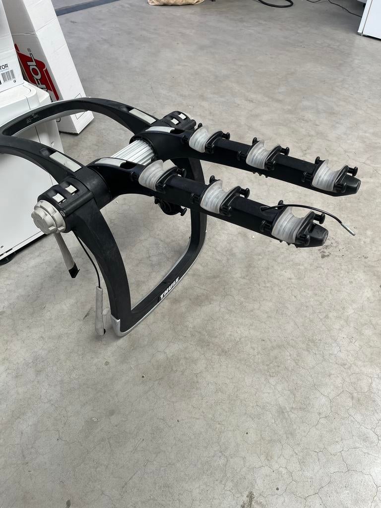 THULE RaceWay 992 pour 3 vélos, Ophalen, 3 fietsen of meer, Gebruikt, Achterklepdrager