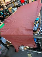 Bruinrood halve huid 1.5 mm dikte soepel A-134, Hobby en Vrije tijd, Ophalen of Verzenden, Zo goed als nieuw