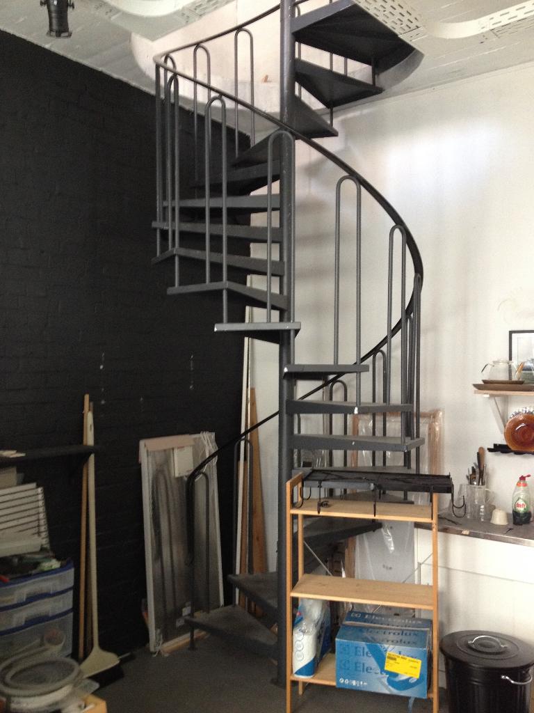 Escalier en colimaçon, Acier, Loft, Mid Century, Bricolage & Construction, Échelles & Escaliers, Utilisé, Escalier, 2 à 4 mètres