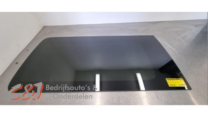 Vitre porte latérale de chargement d'un Peugeot Expert, Autos : Pièces & Accessoires, Vitres & Accessoires, -, 3 mois de garantie