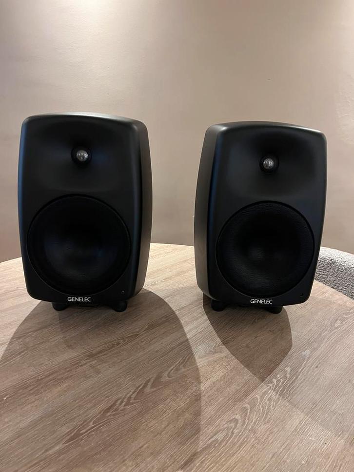 Genelec 8050 Black Edition, lot de 2 (neuf dans sa boîte), TV, Hi-fi & Vidéo, Appareils professionnels, Comme neuf, Enlèvement ou Envoi