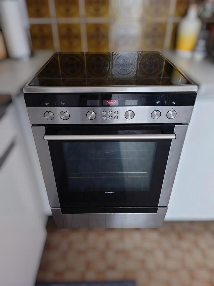 Cuisinière Siemens HL 654540 – Vitrocéramique & Four multifo, Electroménager, Cuisinières, 4 zones de cuisson, Enlèvement