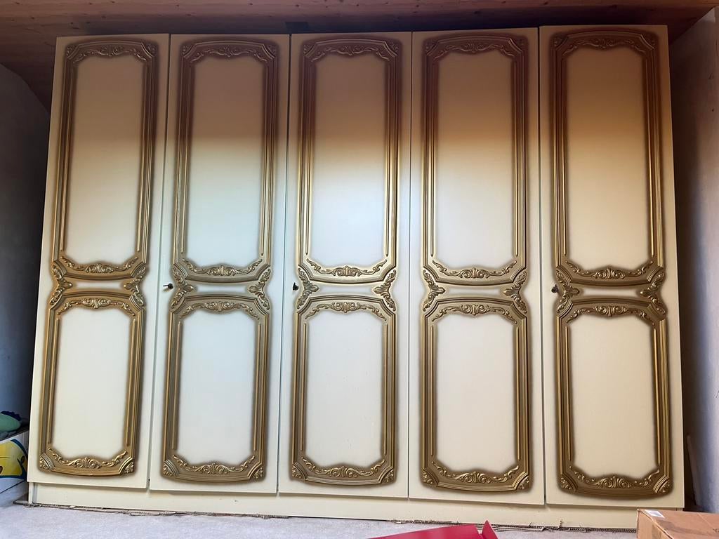 5 deurs kledingkast, commode & 2 nachtkastjes, Ophalen