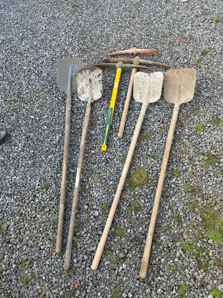 Set gereedschap voor schoppen en houwelen, Ophalen, Gebruikt, Schop