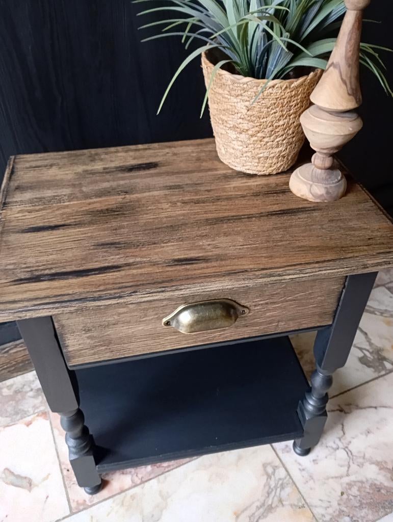 Table de chevet, Enlèvement