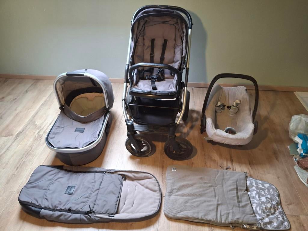 3 in 1 Mutsy kinderwagen/buggy. Perfecte staat., Kinderen en Baby's, Kinderwagens en Combinaties, Ophalen, Kinderwagen, Mutsy