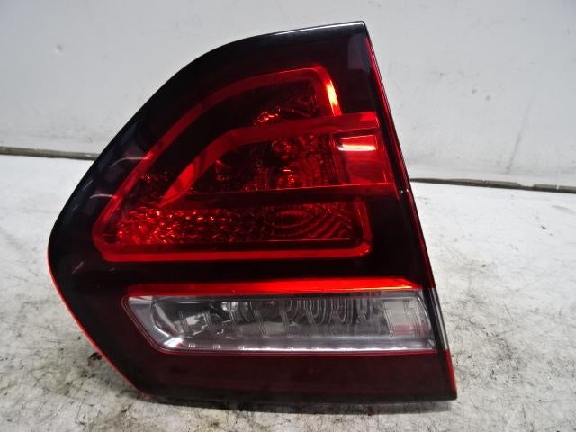 PANNEAU ARRIÈRE GAUCHE AVEC LAMPE C4 Grand Picasso (3A), Citroën, Mevr. I. Hauben, Utilisé, Rue de l'Espoir 34 34
4030  GRIVEGNÉE, BE