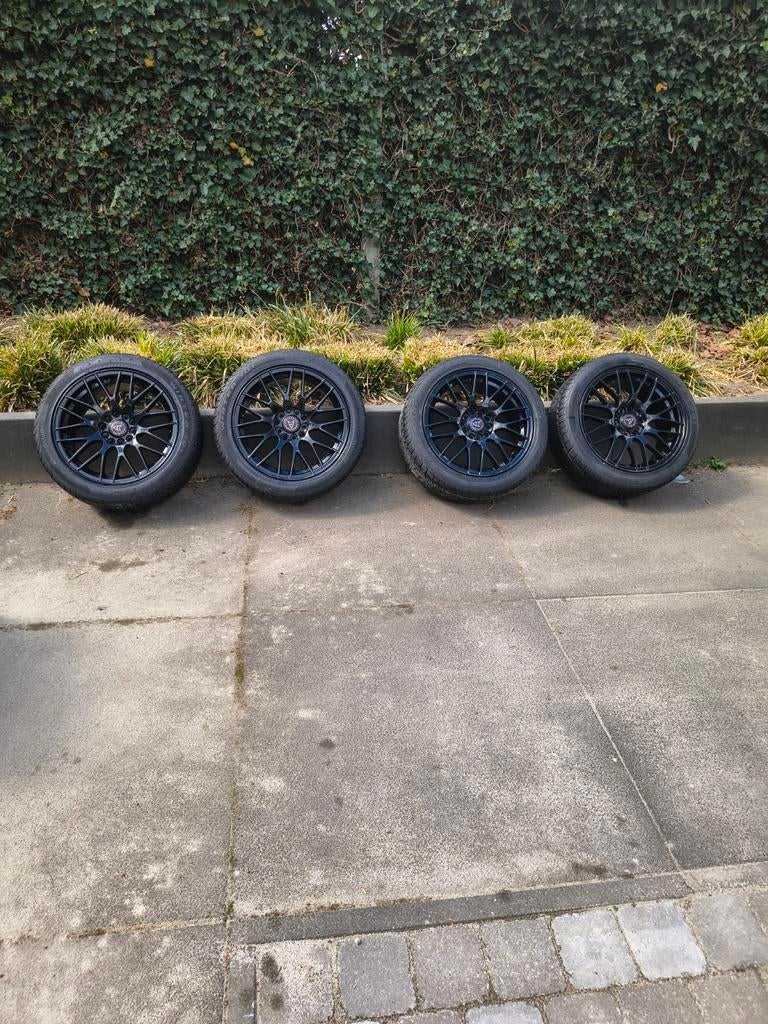 Wolfhart Bayern Gloss Black Alloy '17 velgen, Autos : Pièces & Accessoires, Pneus & Jantes, Pneus et Jantes, Pneus hiver, 17 pouces