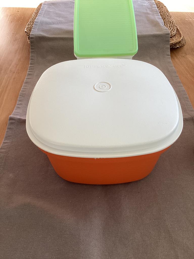 Boîte ventilēe et boite multi fonctions, Maison & Meubles, Cuisine| Tupperware, Enlèvement ou Envoi, Comme neuf, Boîte