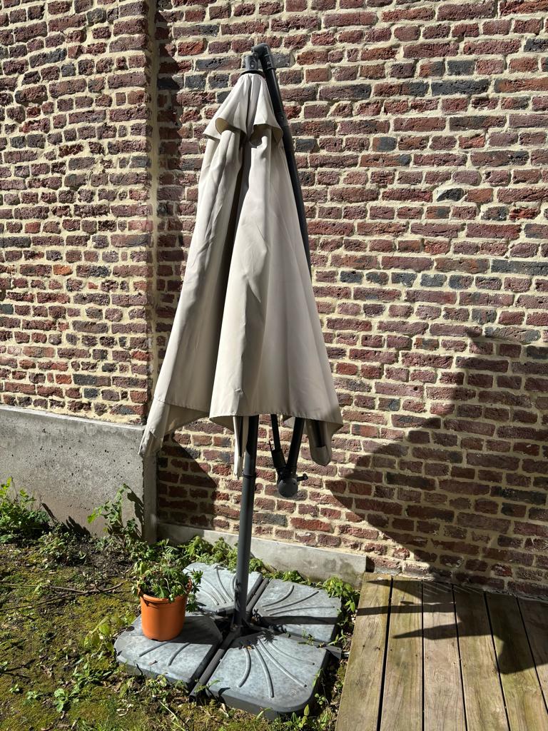 Parasol, 1 à 2 mètres, Enlèvement, Utilisé, Parasol sur pied