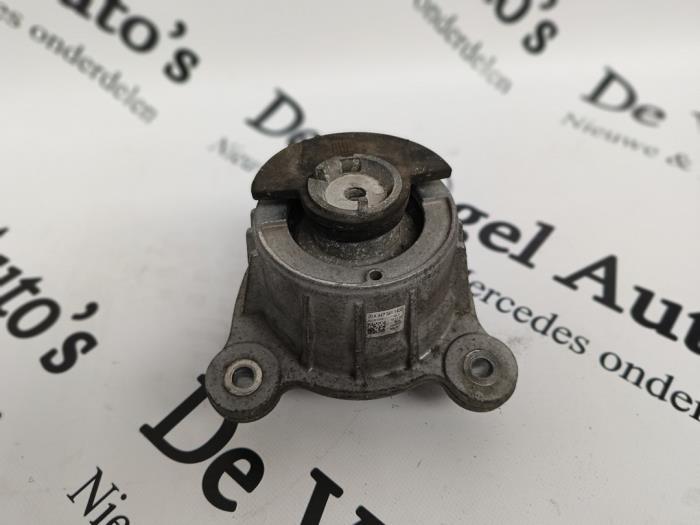 Support moteur d'un Mercedes Vito, Autos : Pièces & Accessoires, 3 mois de garantie, Utilisé, -, -