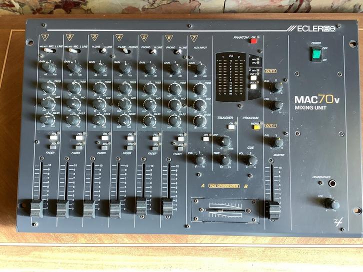 Ecler MAC70v professionele DJ / PA mixer – 7 kanaals, Musique & Instruments, Tables de mixage, Comme neuf, 5 à 10 canaux, Entrée micro