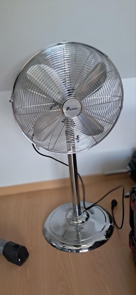 Vloerventilator chroom met verschillende standen, Elektronische apparatuur, Ventilatoren, Ophalen, Vloerventilator