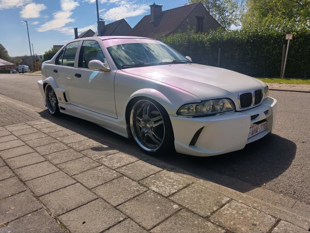 Bmw e36 316i gekeurd, Auto's, BMW, 4 deurs, Achterwielaandrijving, Wit, Particulier