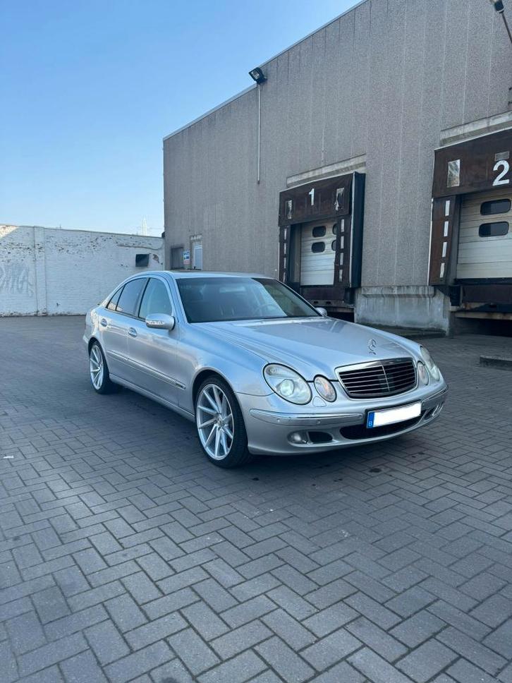 Mercedes - Benz w211 e320 Benzine 4-MATIC Elegance Automaat, Autos, Mercedes-Benz, Entreprise, Achat, Classe E, 4x4, ABS, Phares directionnels
