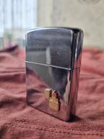 Emblème Zippo chrome poli haut de gamme 2010, Envoi, Comme neuf, Briquet