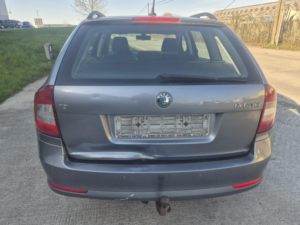 Skoda Octavia Break 1.6 Diesel, Auto's, Euro 5, Bedrijf, 5 deurs, Te koop