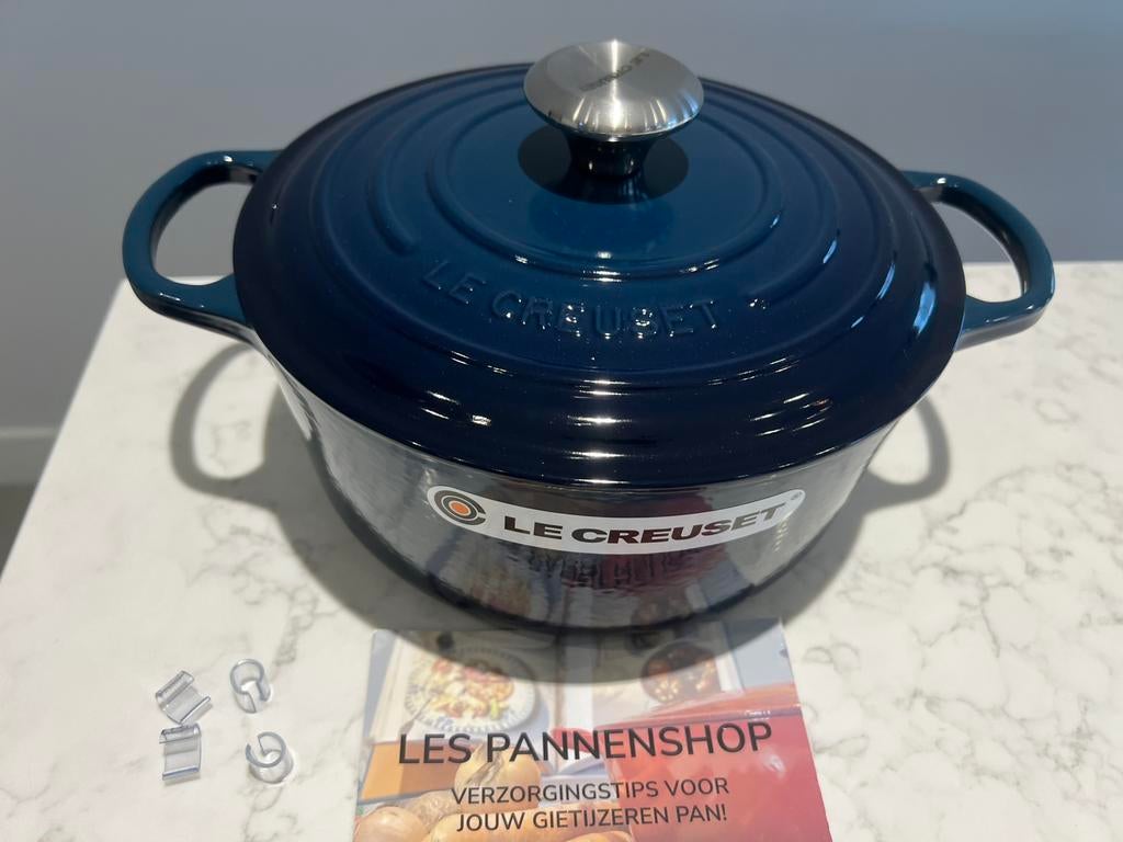 Poêle Le Creuset 24 cm Agave neuve, Neuf, Enlèvement ou Envoi, Poêle à frire ou Sauteuse, Plaque céramique