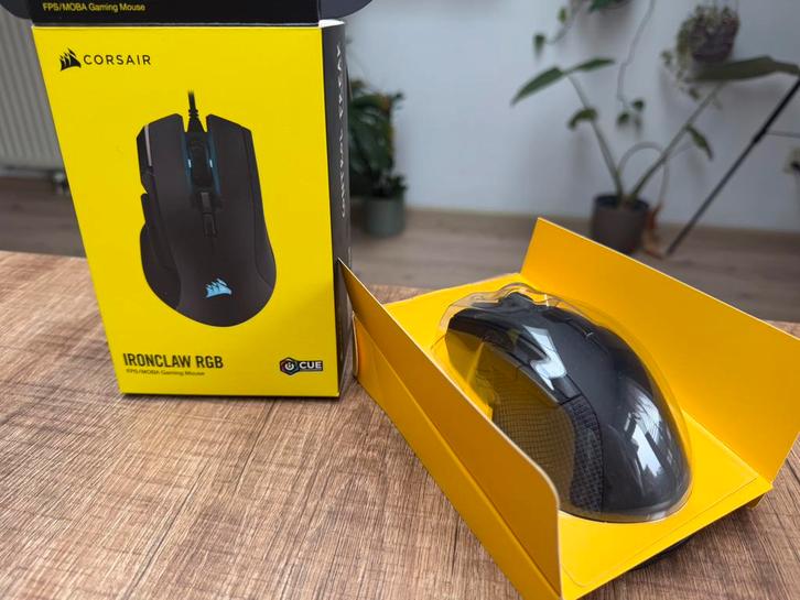 Corsair IRONCLAW RGB, Computers en Software, Muizen, Rechtshandig, Ophalen of Verzenden