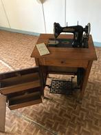 Antieke PAX Naaimachine in kast, Antiquités & Art, Antiquités | Machines à coudre, Enlèvement