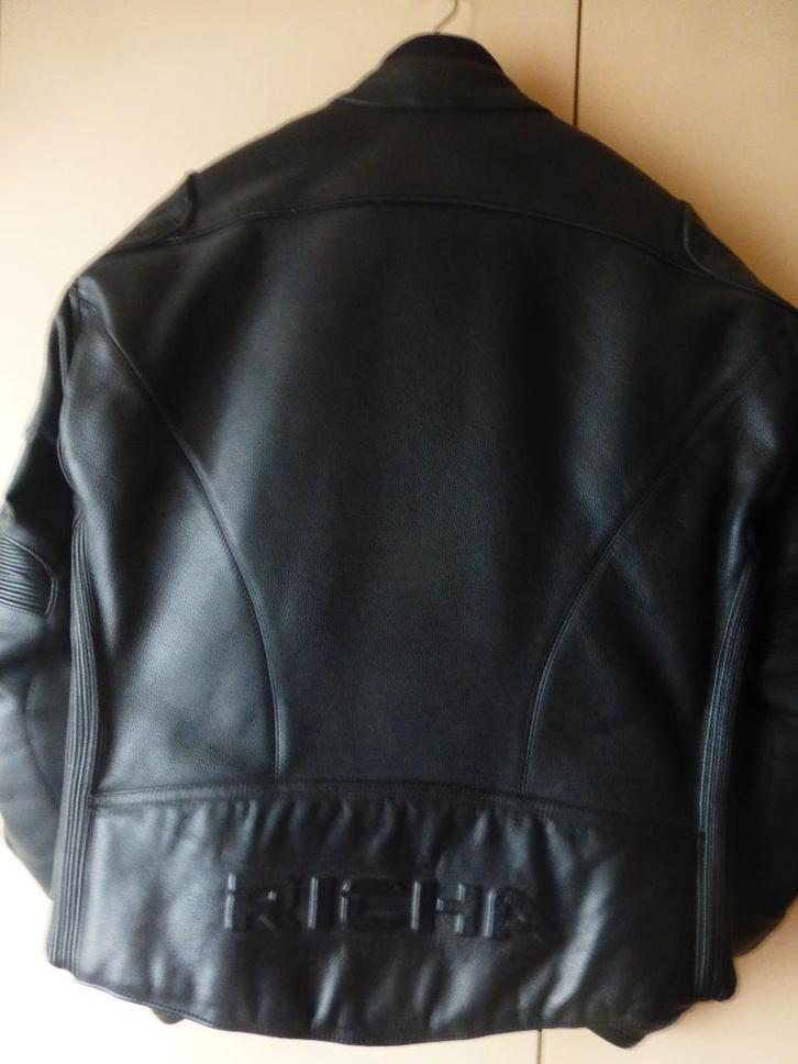 Blouson moto en cuir Richa T:52 € 210,00, Motos, Vêtements | Vêtements de moto, Manteau | cuir, Hommes, Enlèvement
