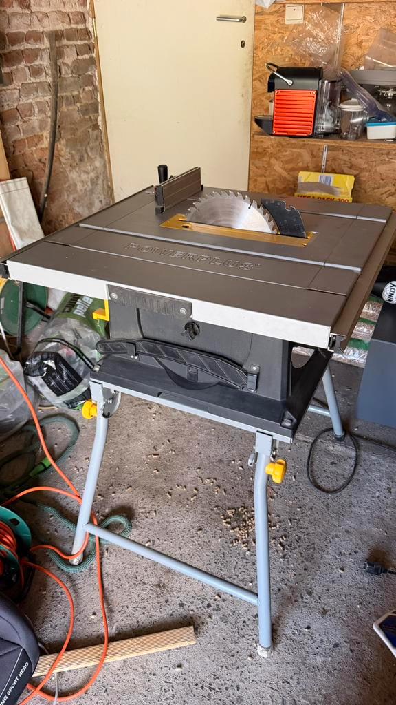 Scie circulaire sur table Powerplus 2000W – Ø254 mm, Bricolage & Construction, Outillage | Scies mécaniques, Comme neuf, Scie circulaire