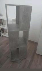 Bibliothèque rotative aspect béton, Enlèvement